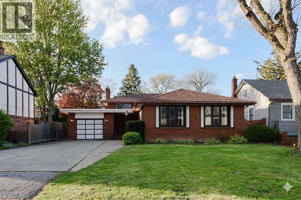 740 KENNEDY DRIVE West, Windsor, Ontario, N9G1S9 — Photo 2