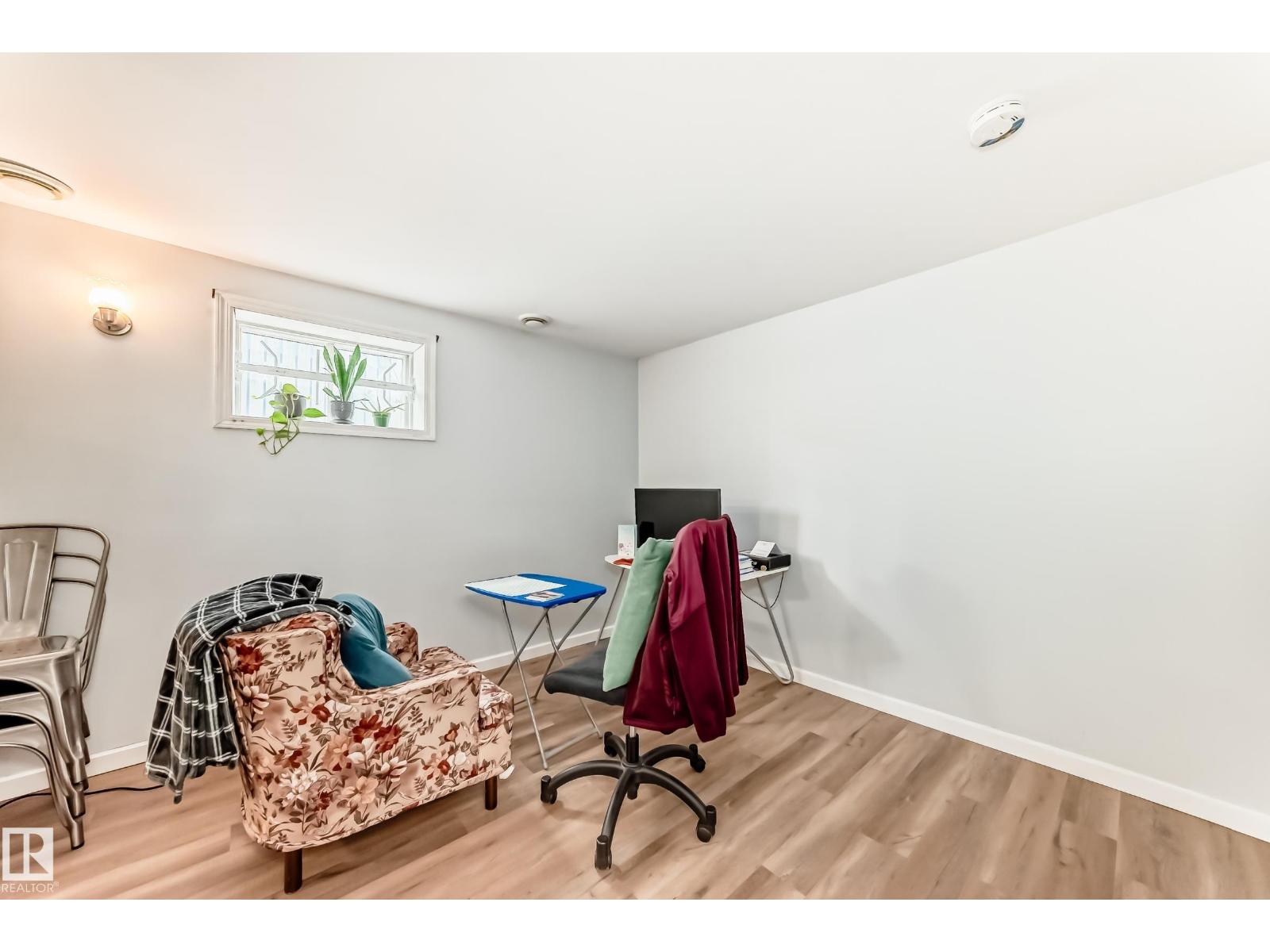 12015 104 ST NW - 44