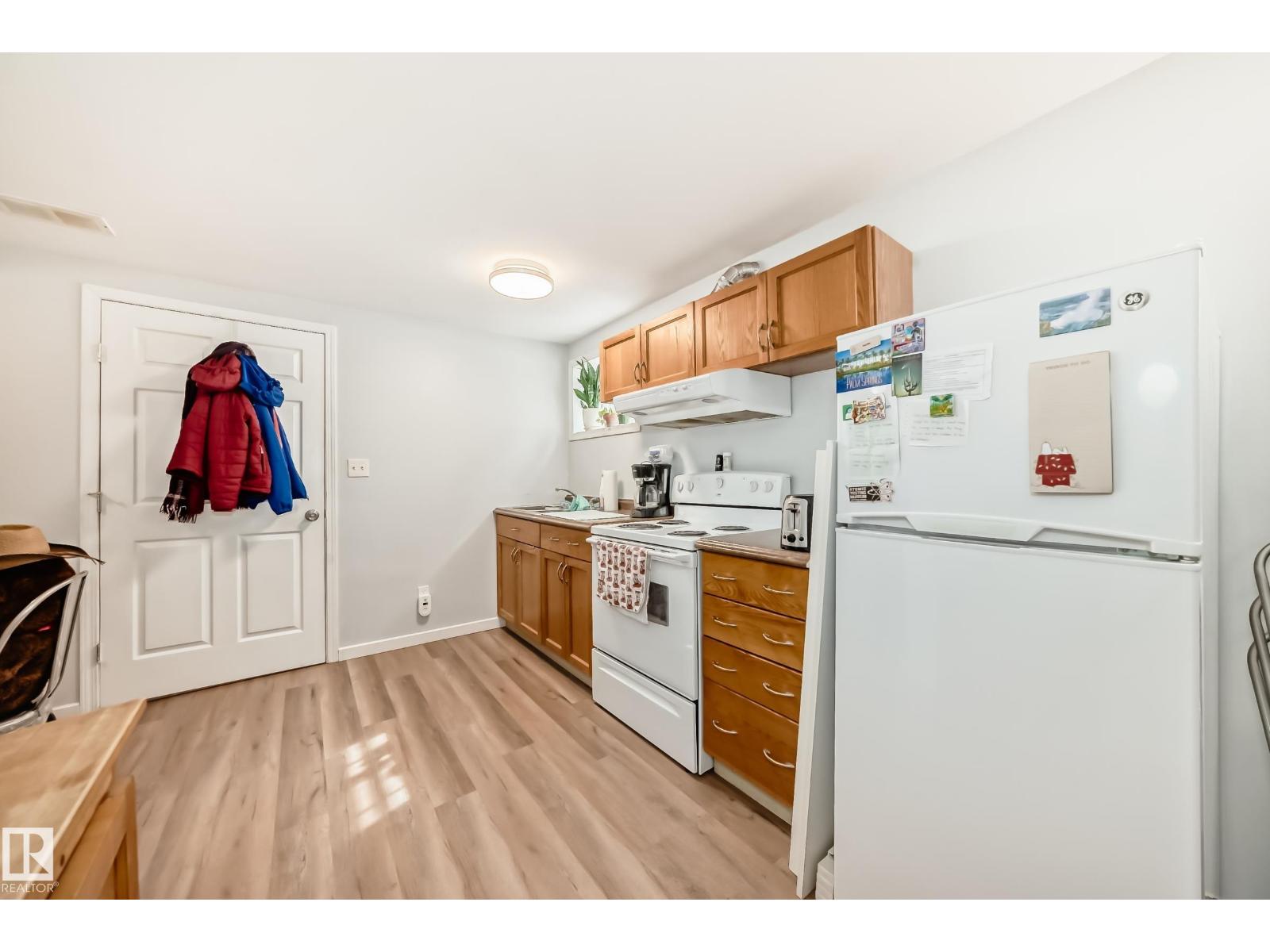 12015 104 ST NW - 40