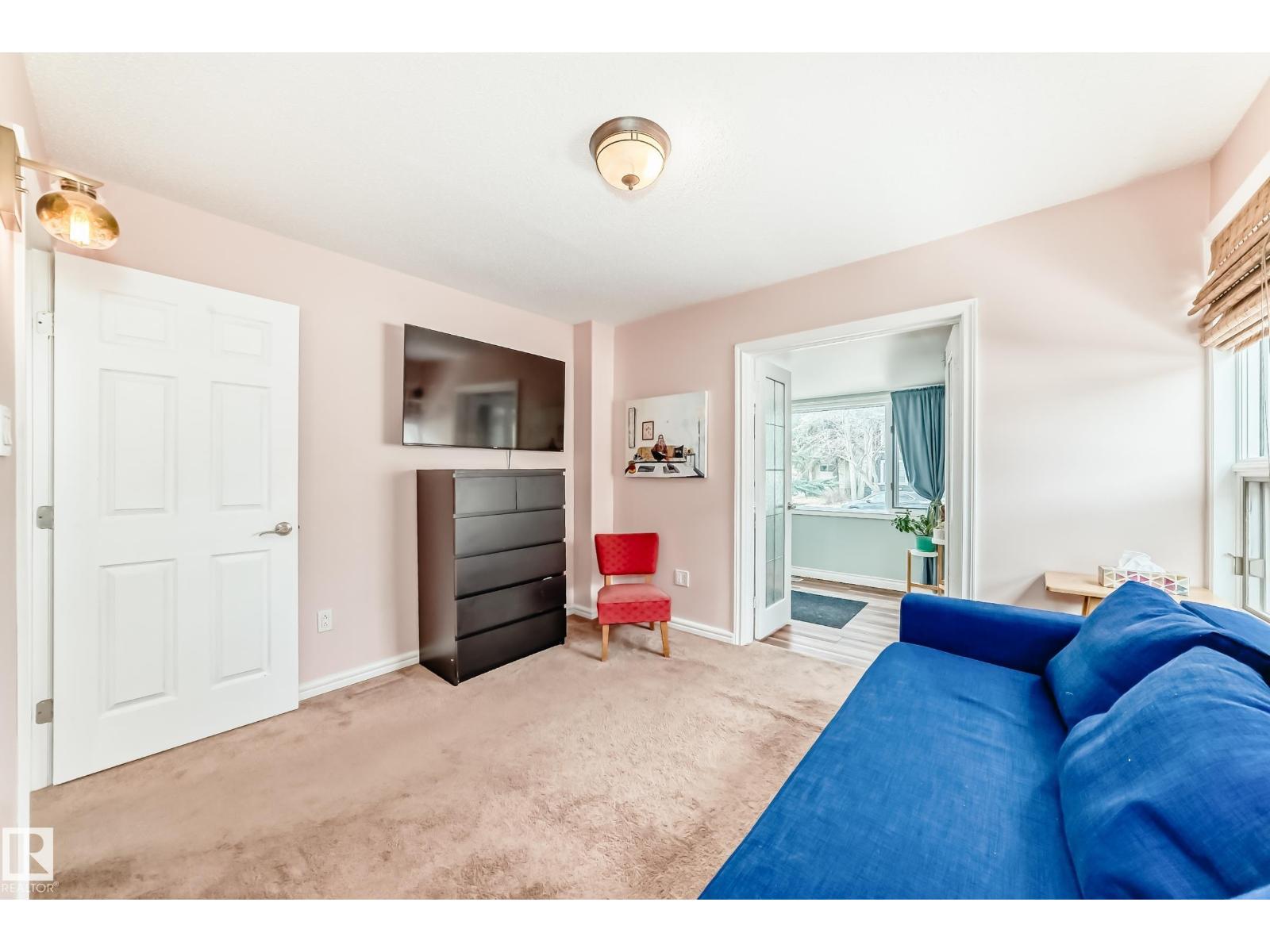12015 104 ST NW - 25