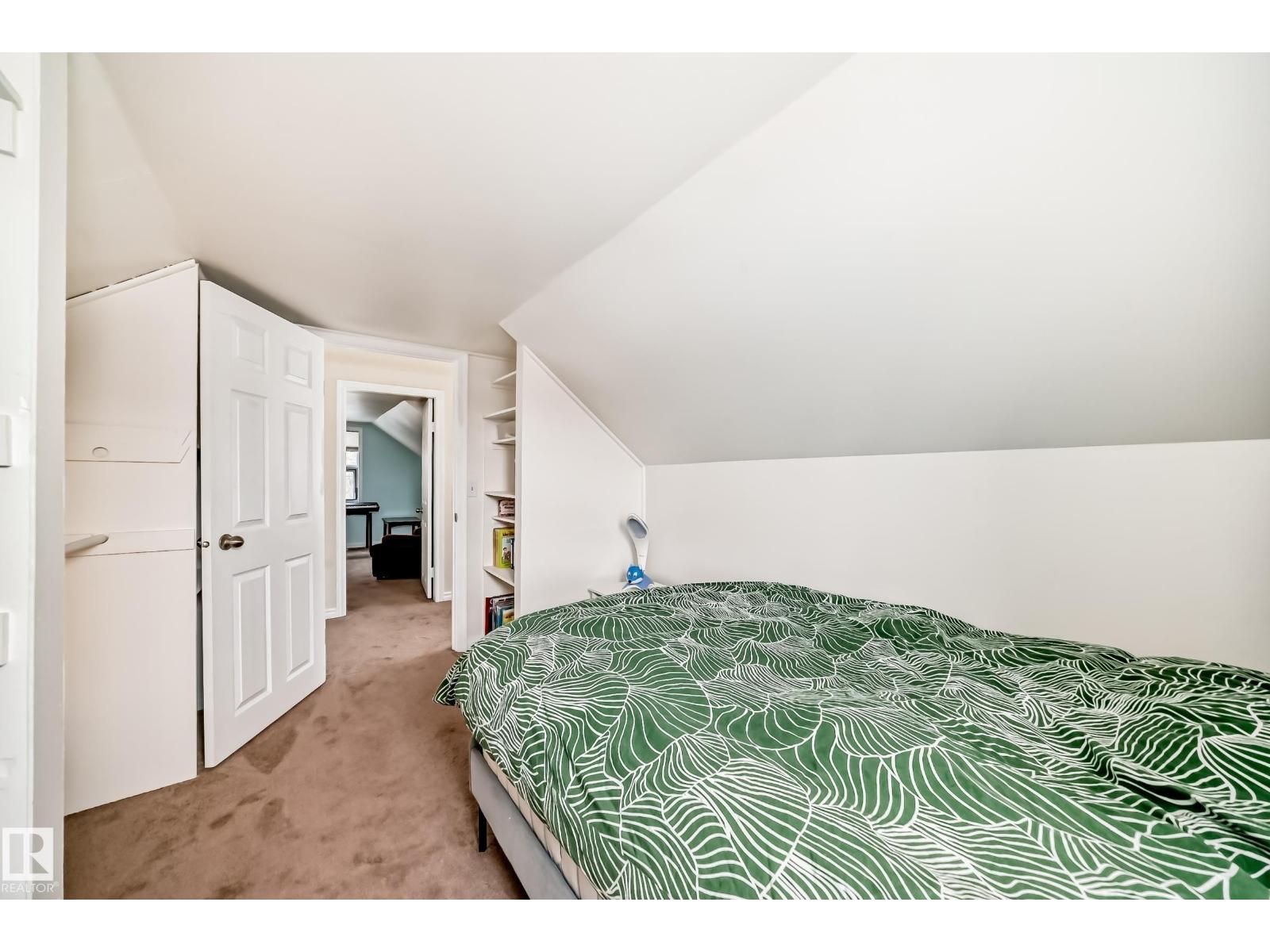 12015 104 ST NW - 36