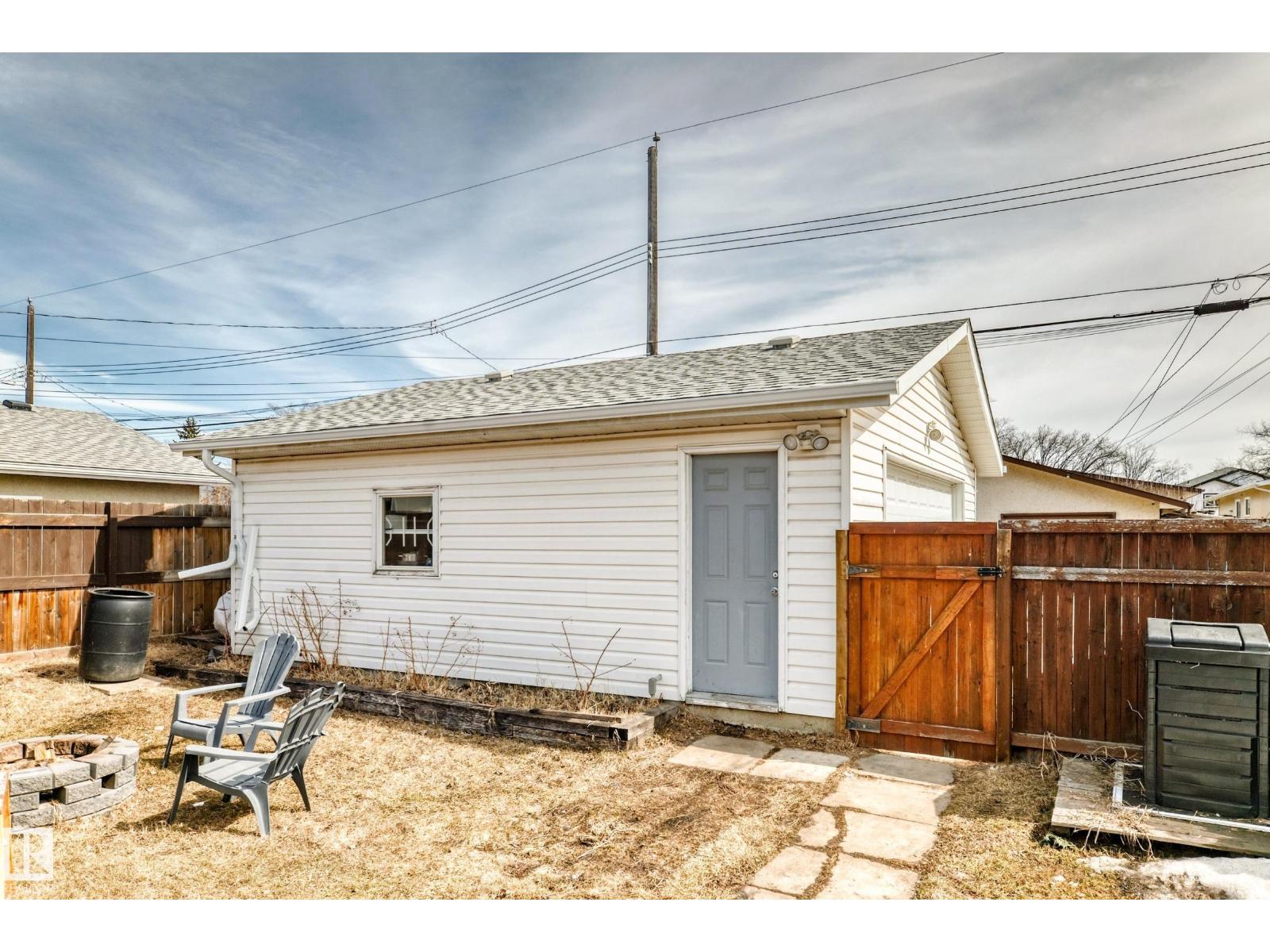 12015 104 ST NW - 59