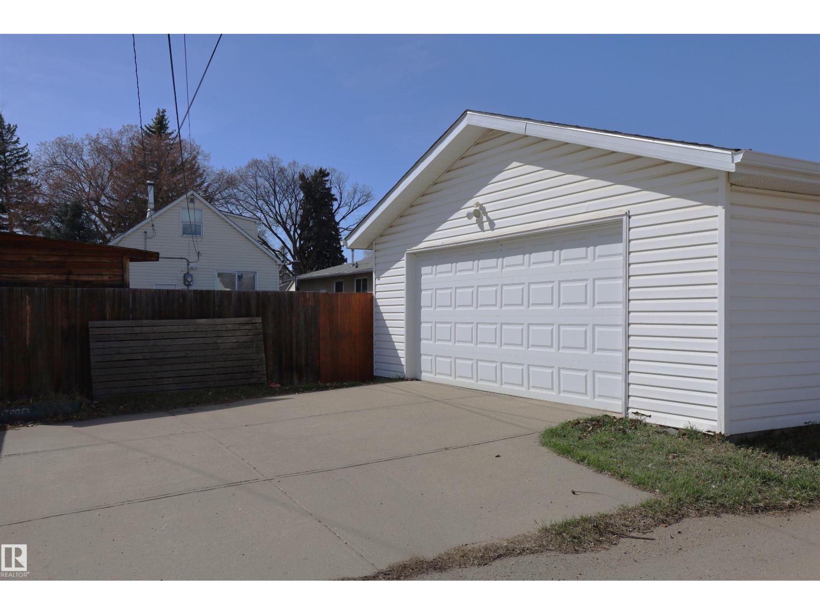 12015 104 ST NW - 66