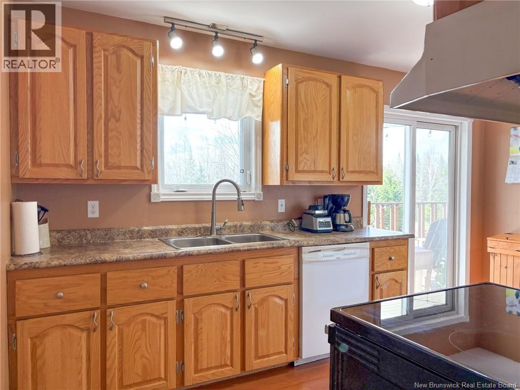 276 Melville Road - 18