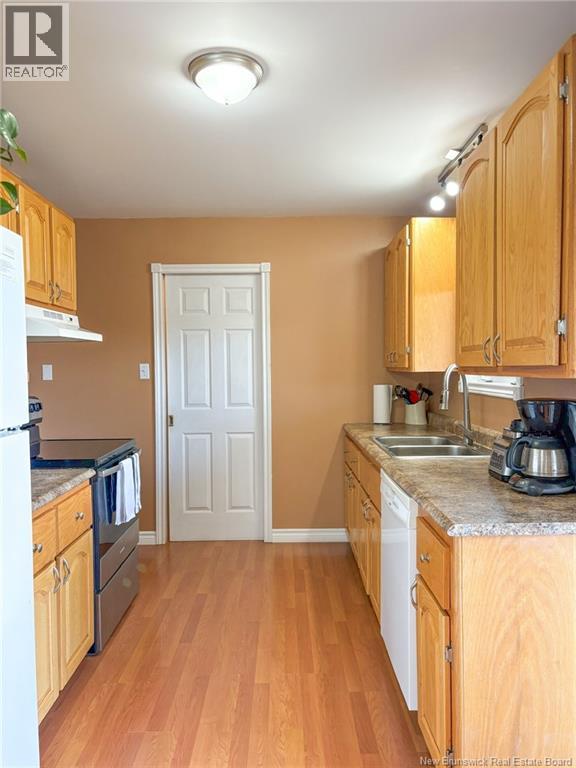 276 Melville Road - 19