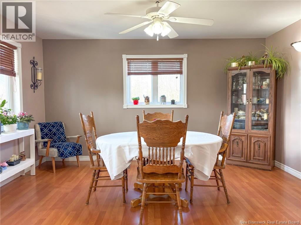 276 Melville Road - 23