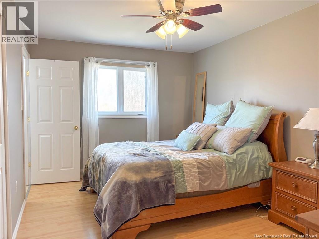 276 Melville Road - 26