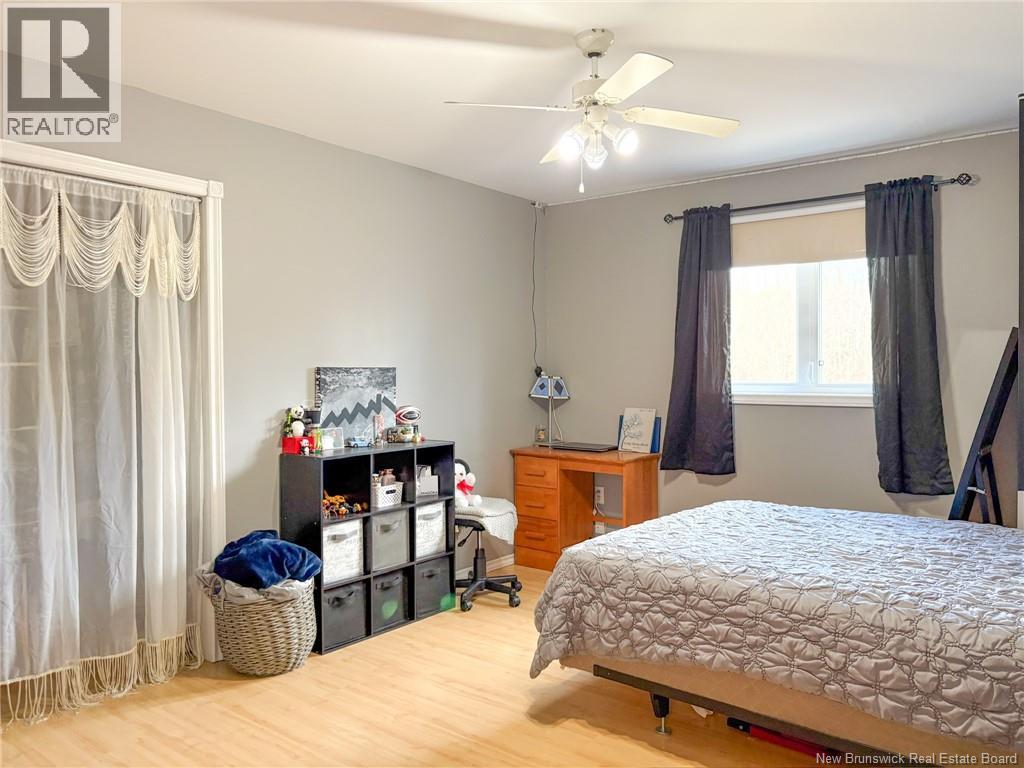276 Melville Road - 30