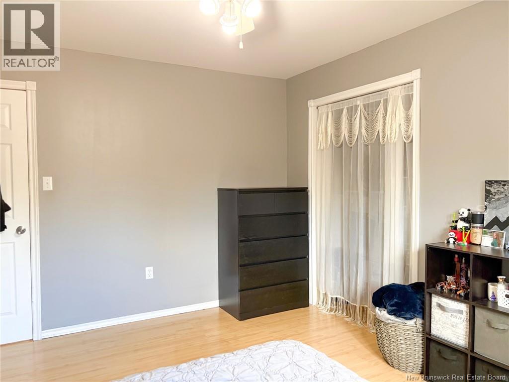276 Melville Road - 31