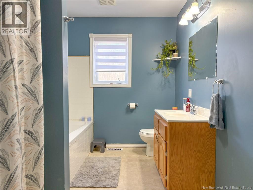 276 Melville Road - 36
