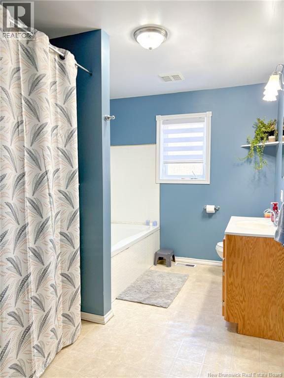 276 Melville Road - 37
