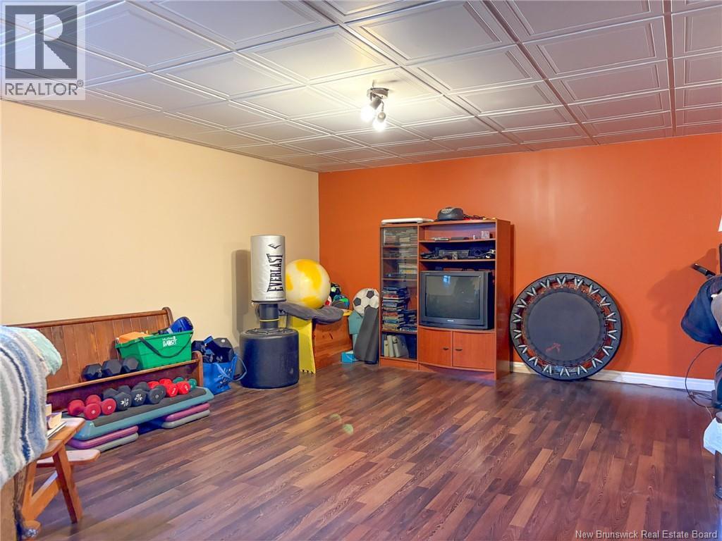 276 Melville Road - 43
