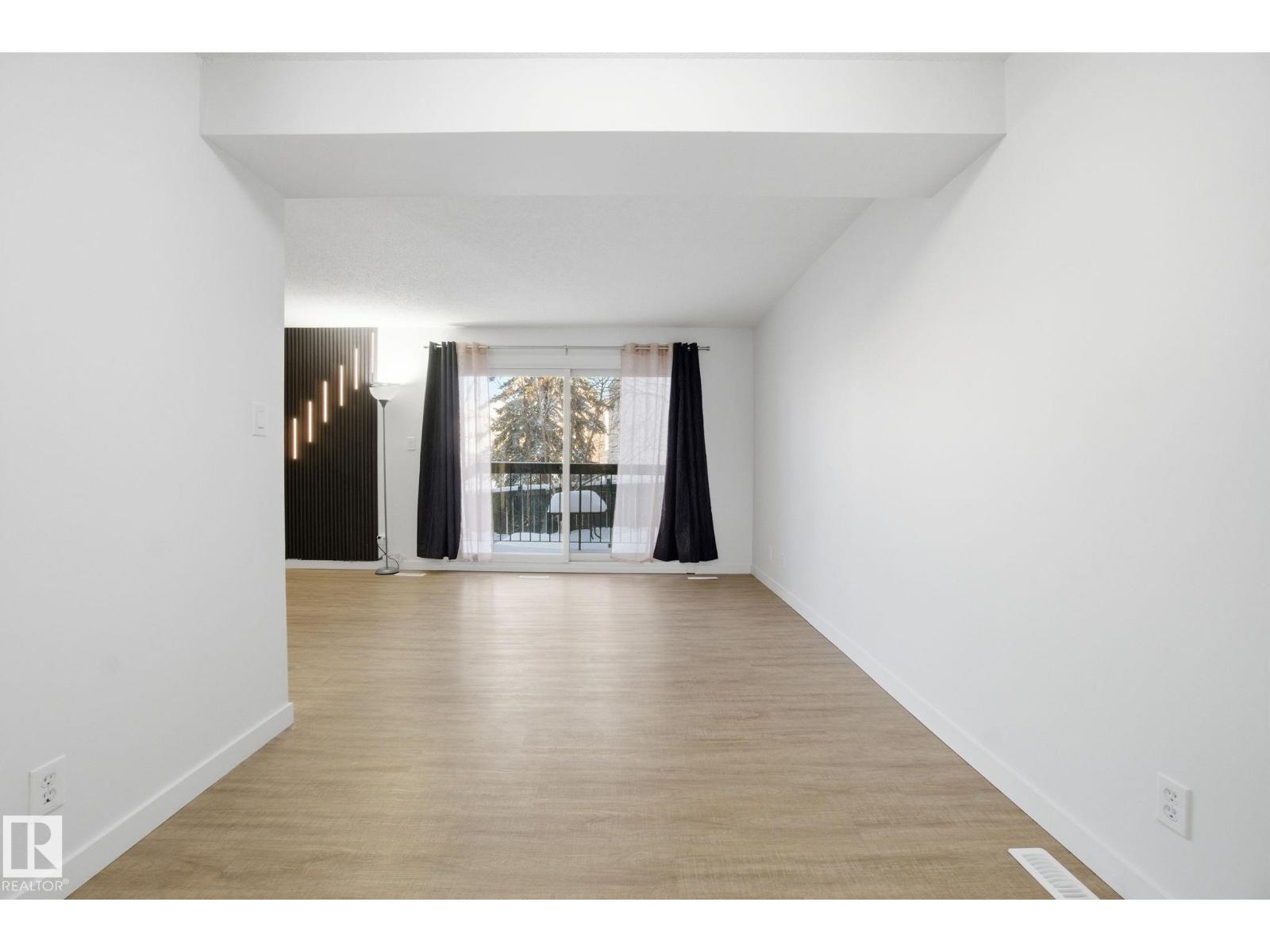 5538 145 AV NW - 18