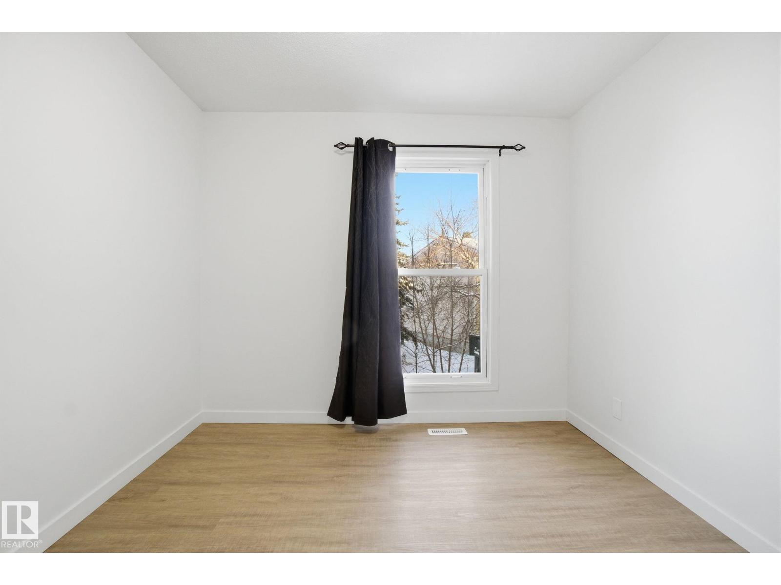 5538 145 AV NW - 28