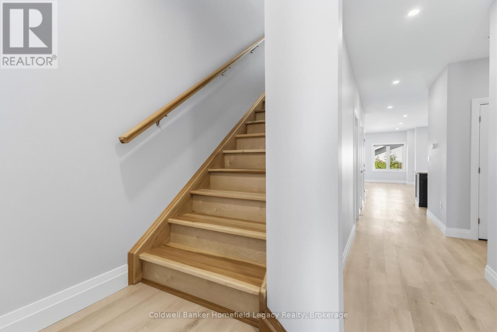 #13 275 JAMES STREET S - Image 11