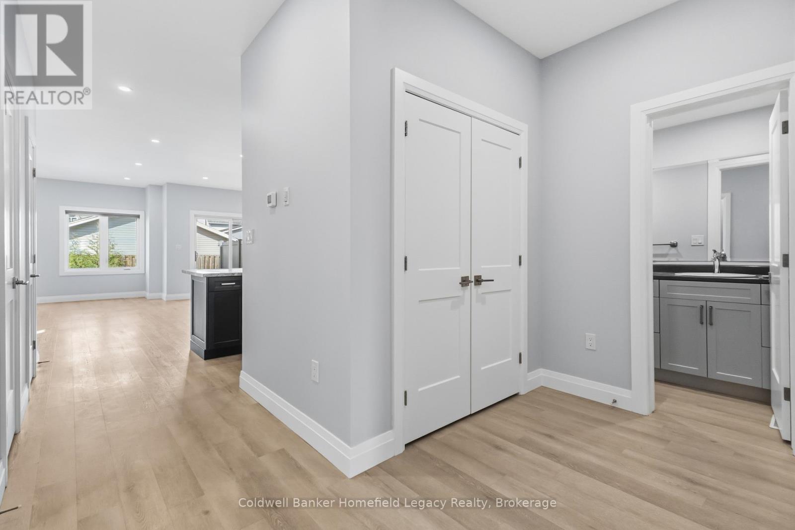 #13 275 JAMES STREET S - Image 12