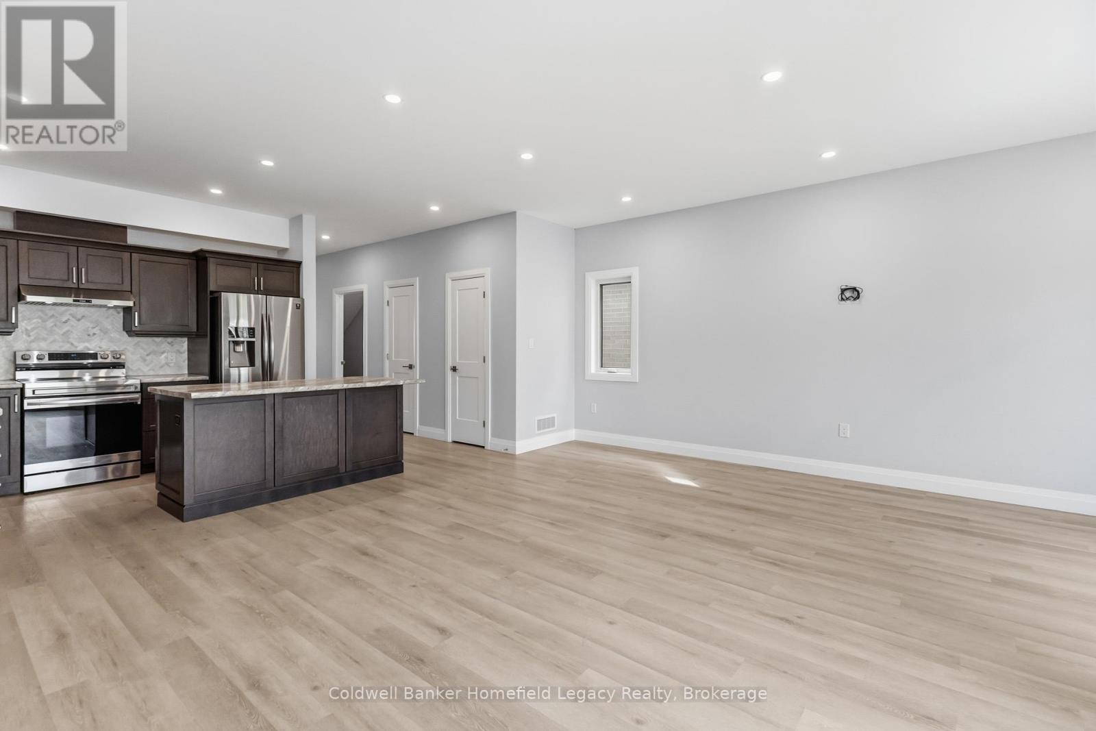 #13 275 JAMES STREET S - Image 26