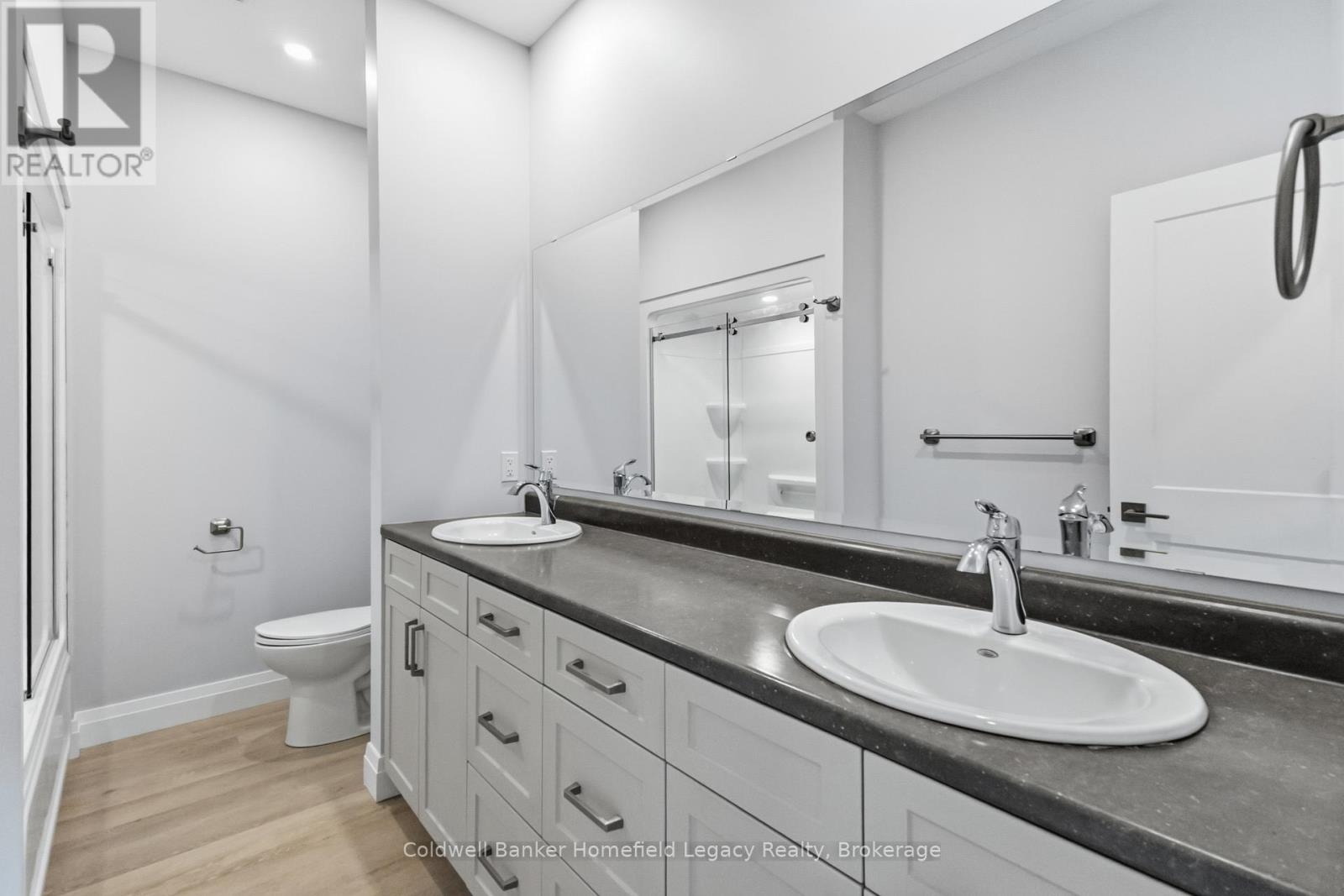 #13 275 JAMES STREET S - Image 34