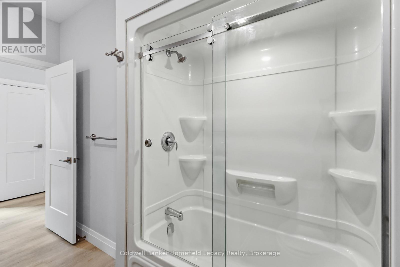 #13 275 JAMES STREET S - Image 35