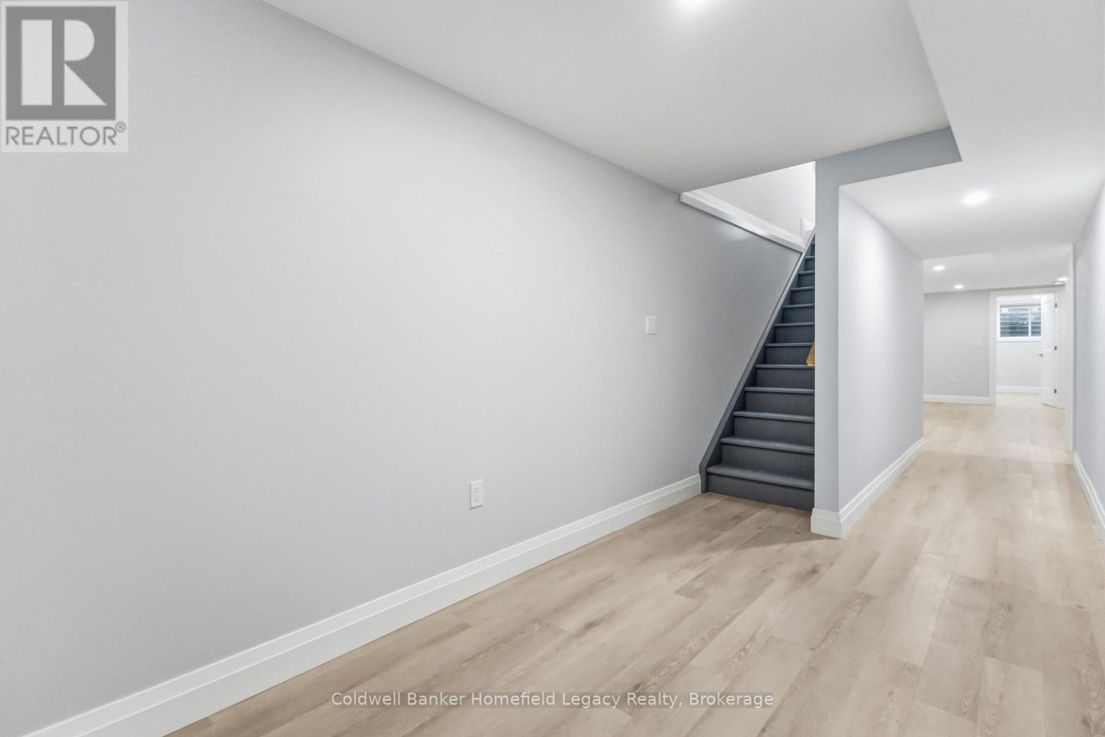 #13 275 JAMES STREET S - Image 39