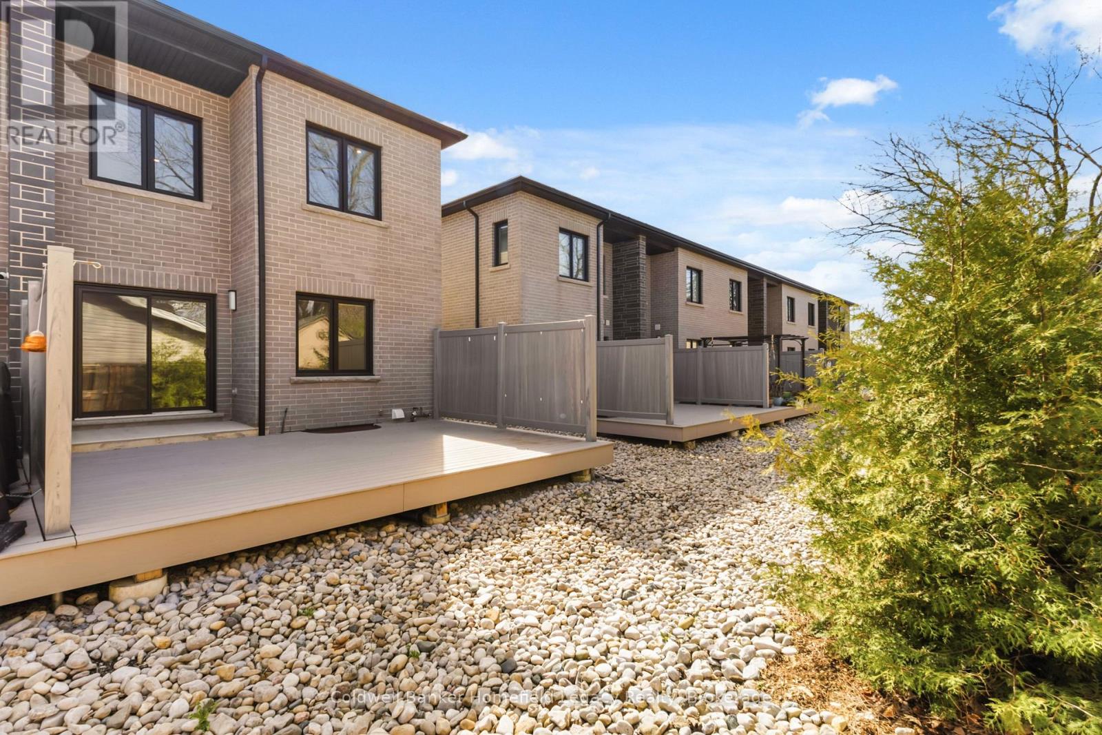 #13 275 JAMES STREET S - 50
