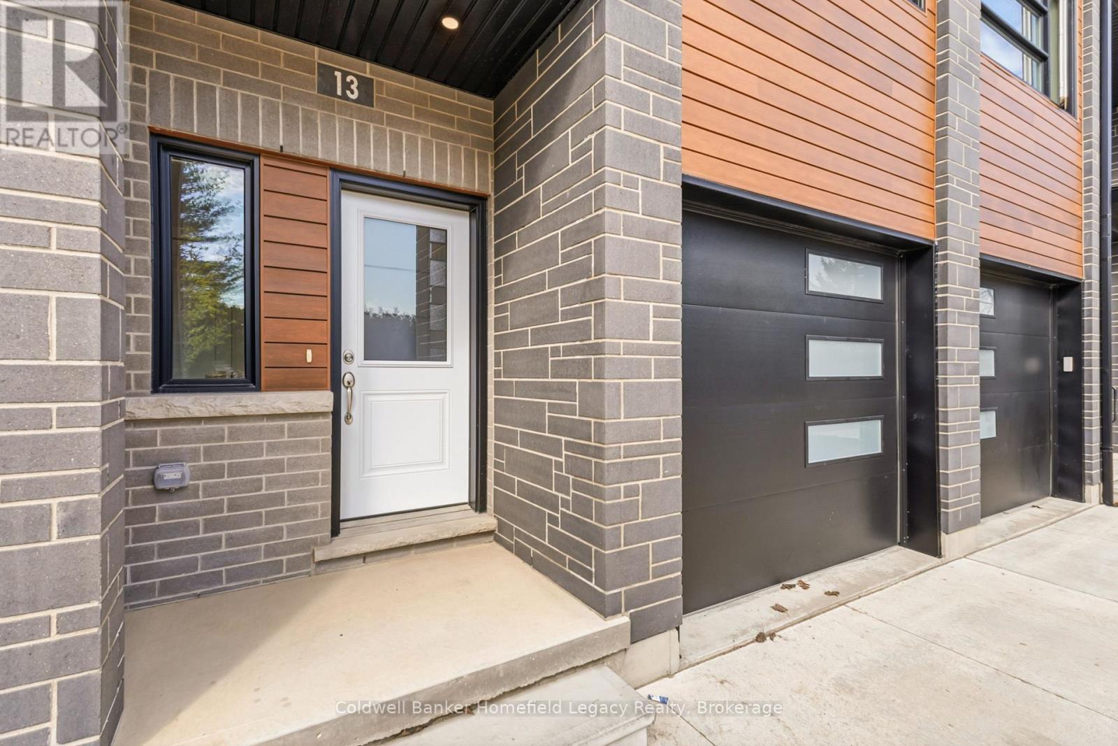 #13 275 JAMES STREET S - Image 8