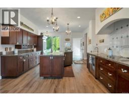 5909 Garvin Rd, Union Bay, BC V0R1B0 Photo 32