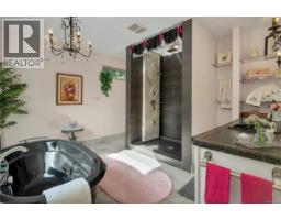 5909 Garvin Rd, Union Bay, BC V0R1B0 Photo 22
