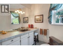 5909 Garvin Rd, Union Bay, BC V0R1B0 Photo 44