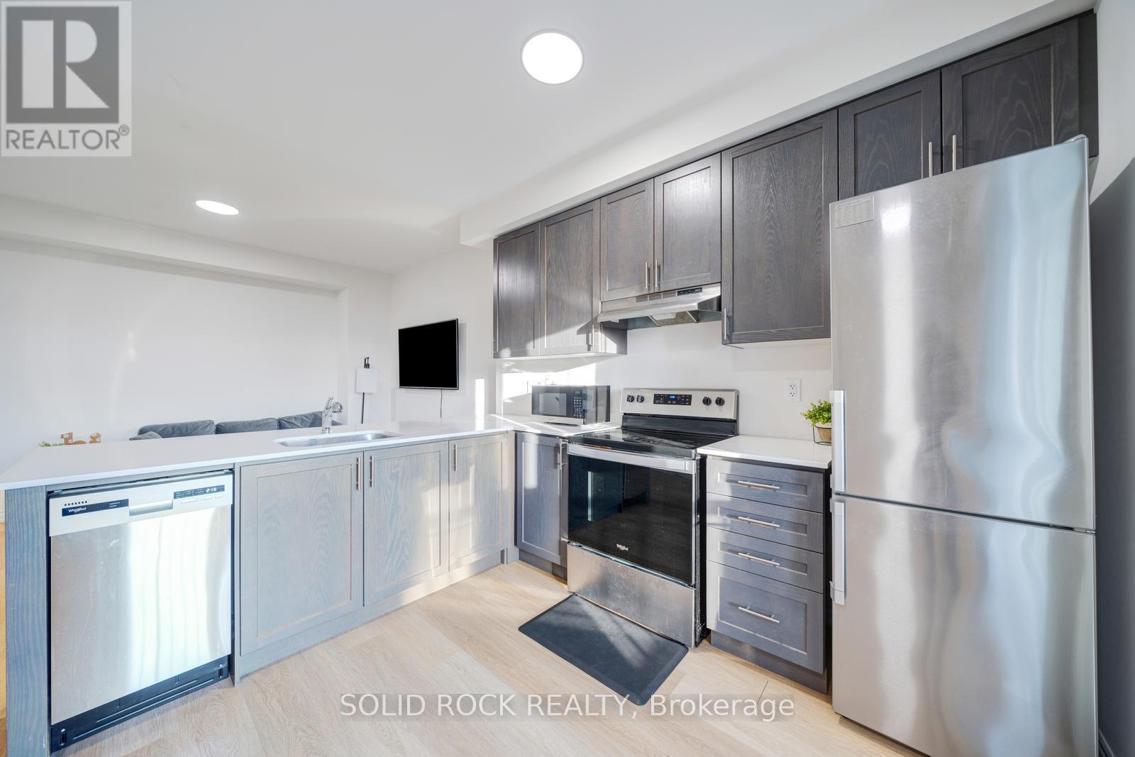 #17 480 BERESFORD PATH - 10