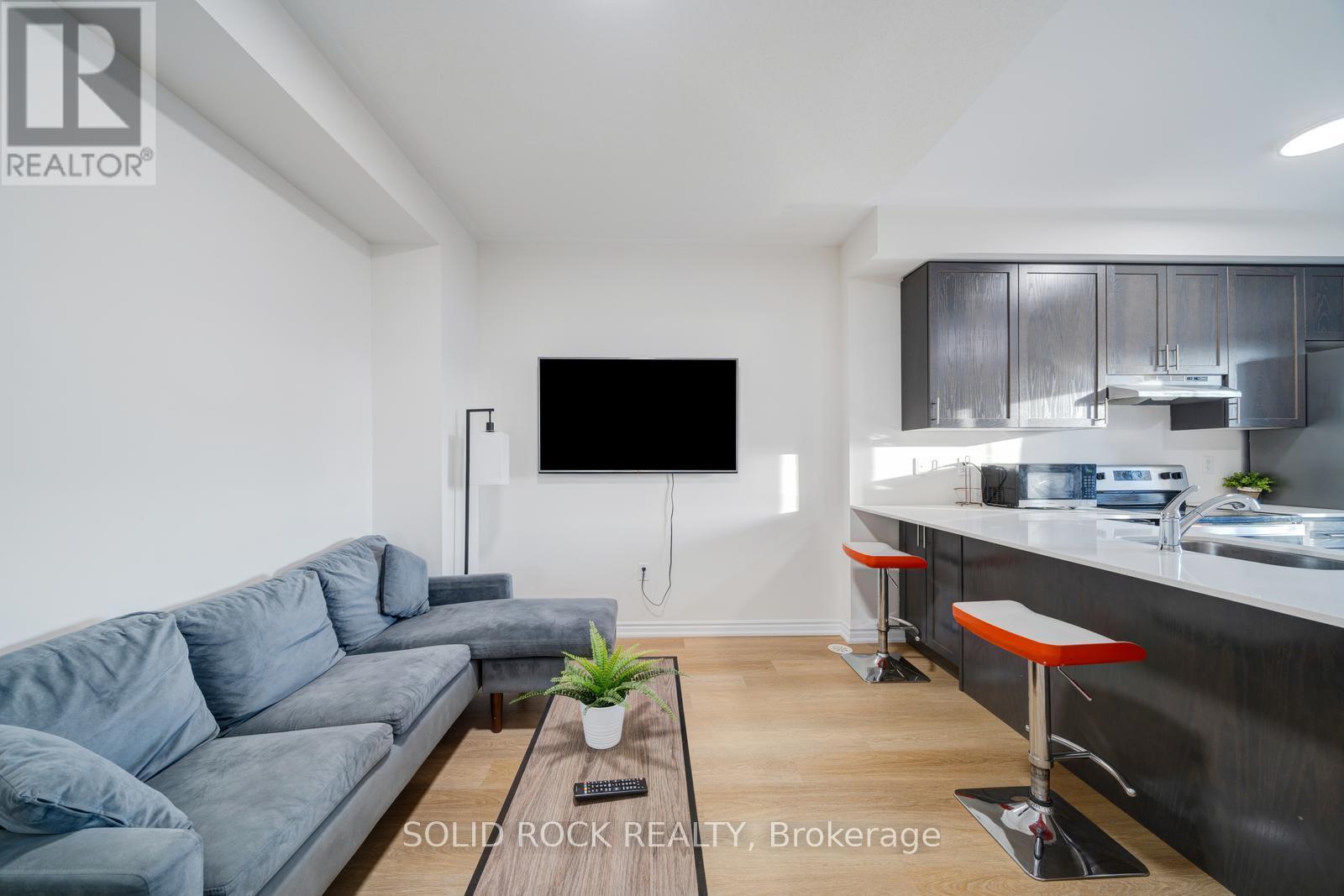 #17 480 BERESFORD PATH - 18