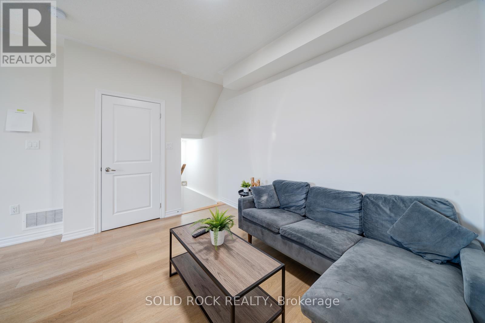 #17 480 BERESFORD PATH - 21