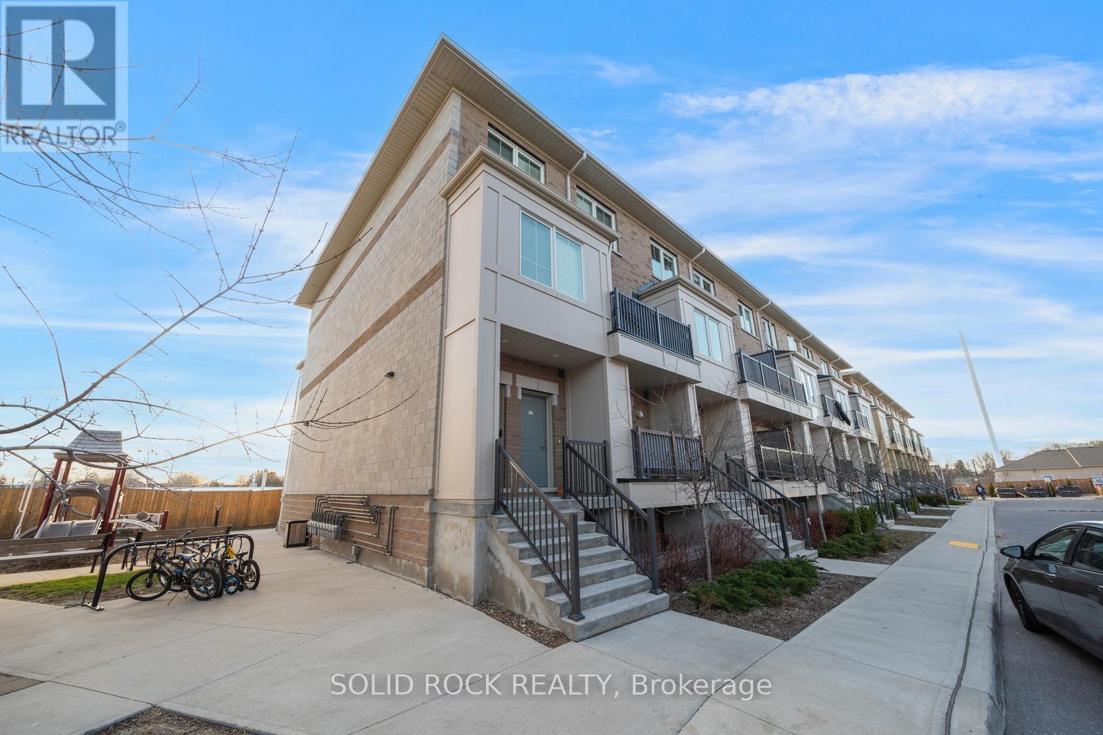 #17 480 BERESFORD PATH - 34