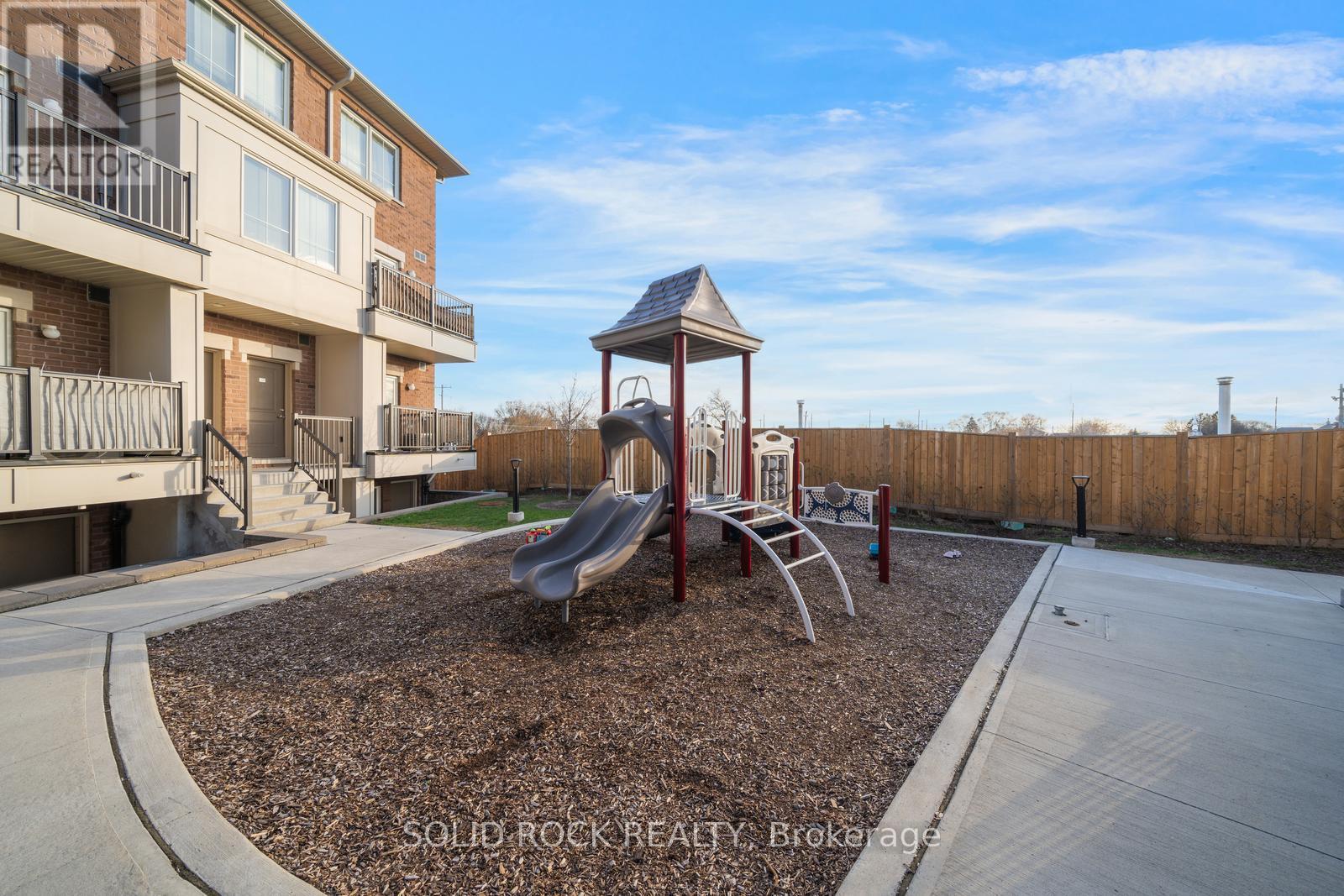 #17 480 BERESFORD PATH - 36