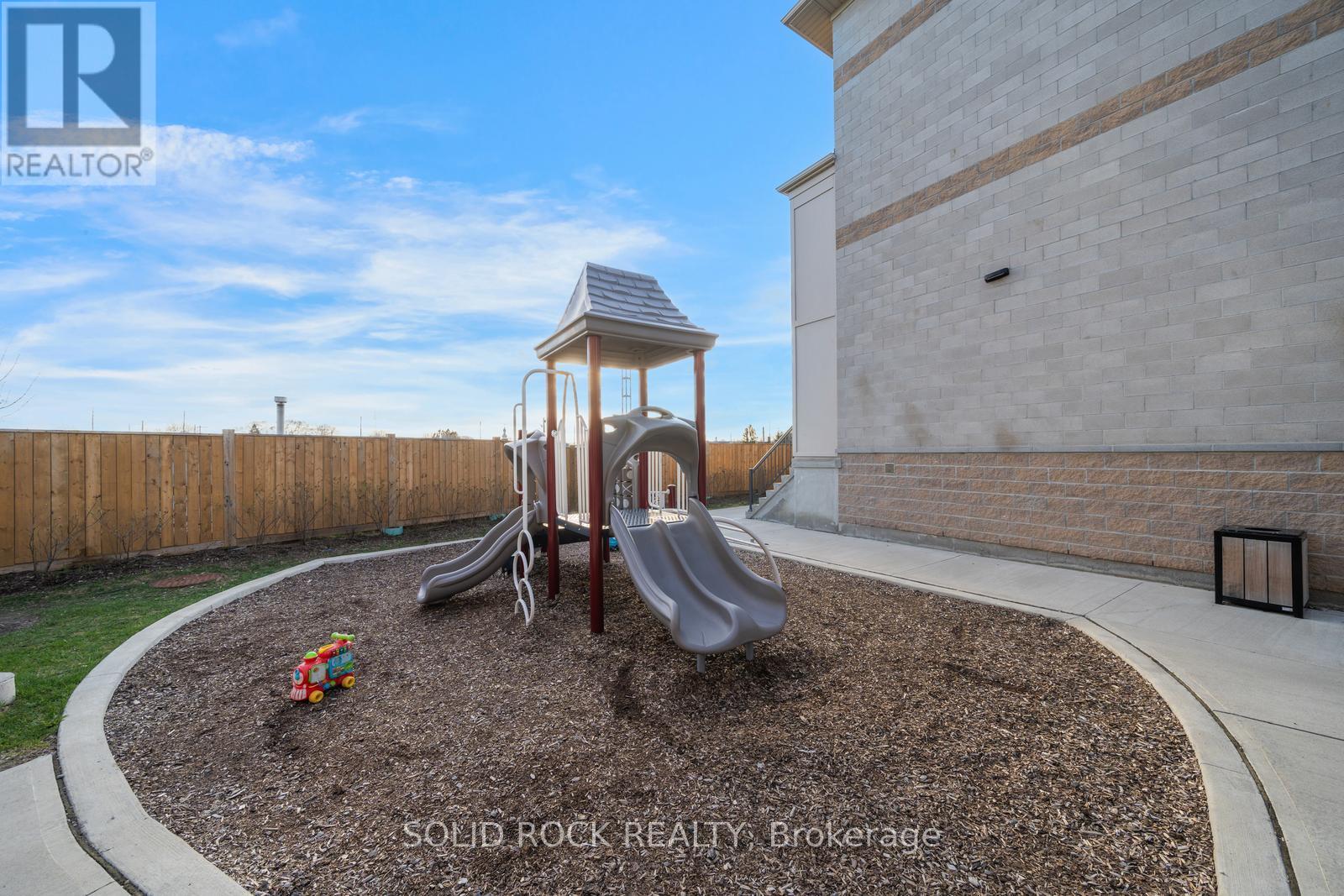 #17 480 BERESFORD PATH - 37