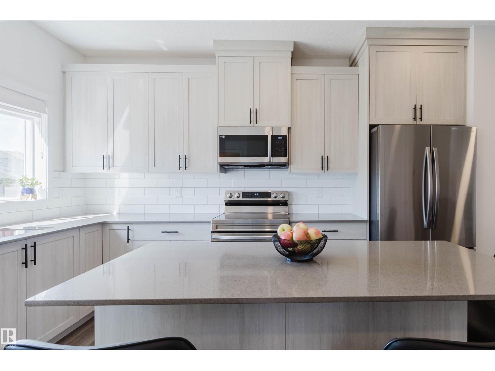 5237 EDGEMONT BV NW - 10