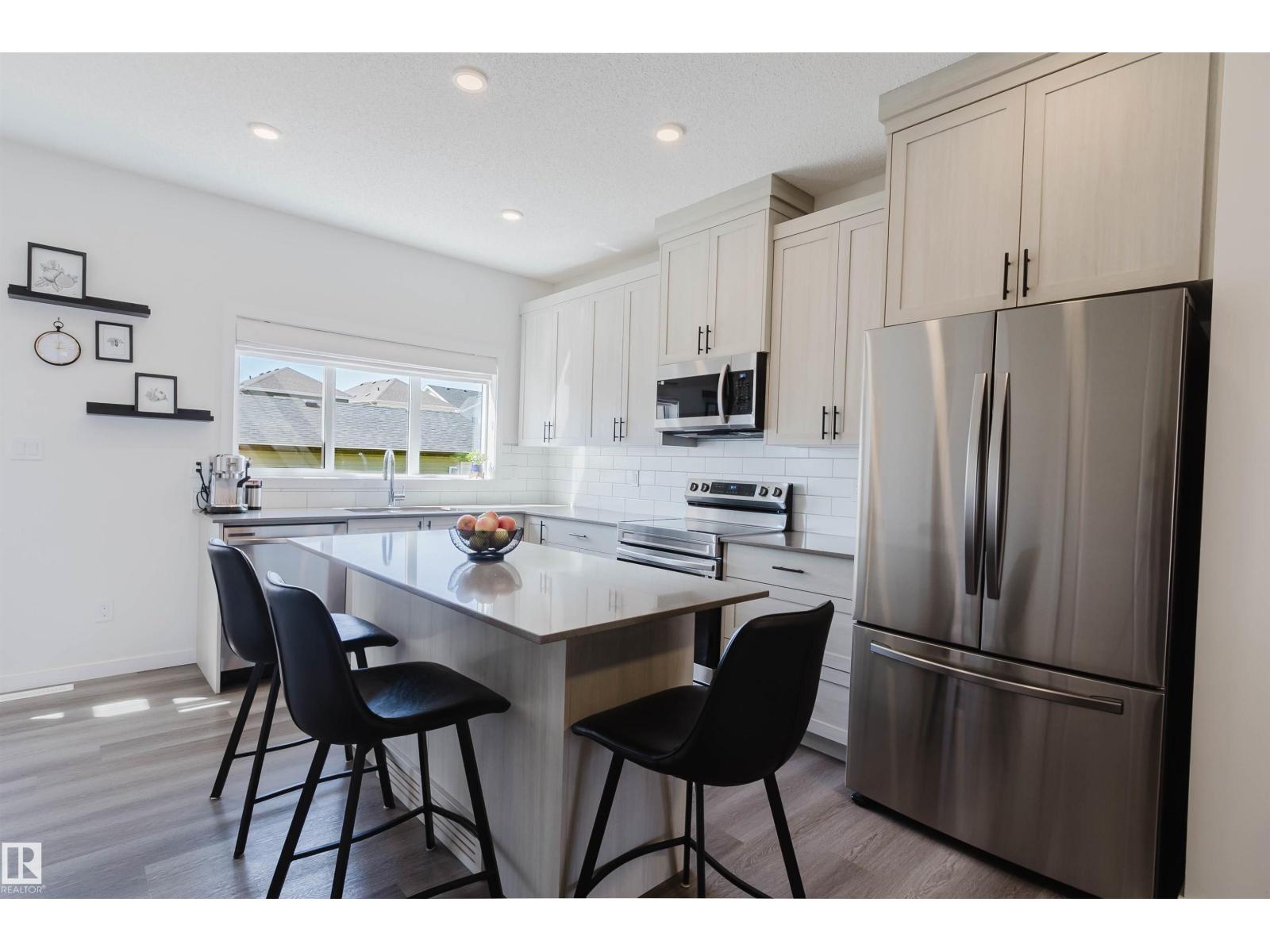 5237 EDGEMONT BV NW - 9
