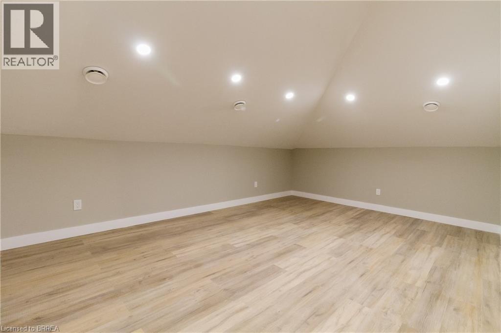 298 COLBORNE Street Unit# 2, Brantford, Ontario, N3S3N1 — Photo 17