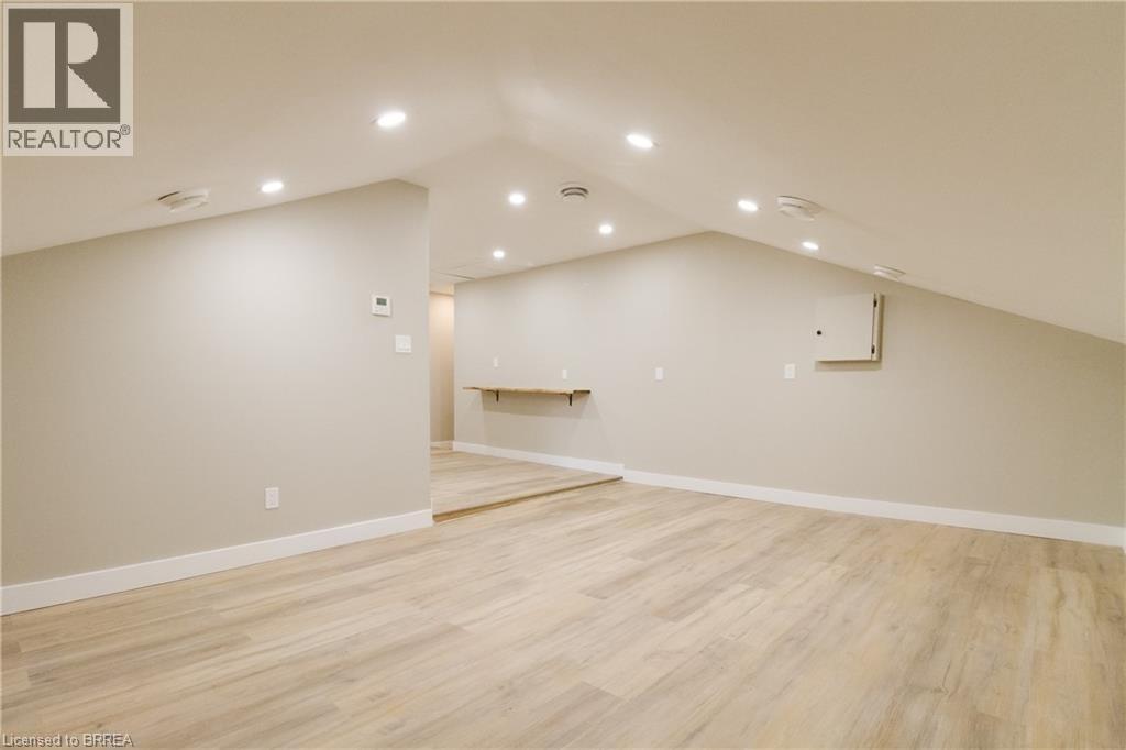 298 COLBORNE Street Unit# 2, Brantford, Ontario, N3S3N1 — Photo 18