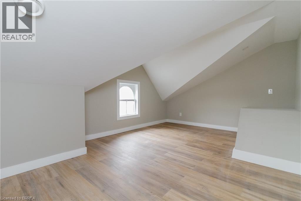 298 COLBORNE Street Unit# 2, Brantford, Ontario, N3S3N1 — Photo 22