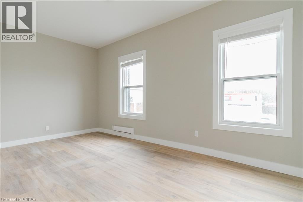 298 COLBORNE Street Unit# 2, Brantford, Ontario, N3S3N1 — Photo 7