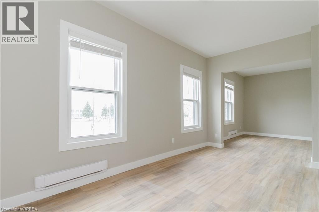 298 COLBORNE Street Unit# 2, Brantford, Ontario, N3S3N1 — Photo 8