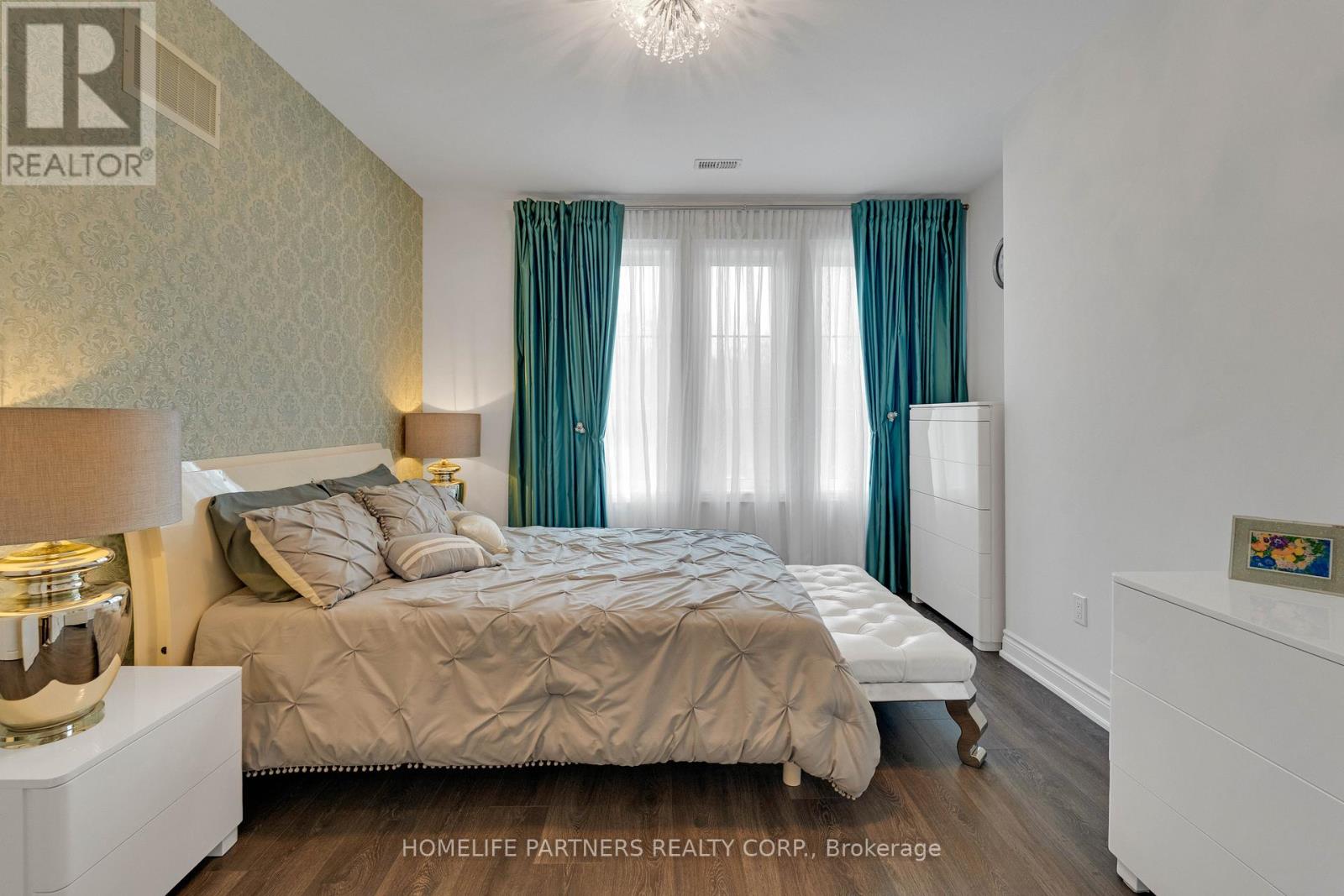 23 MACMURCHY AVENUE - 39