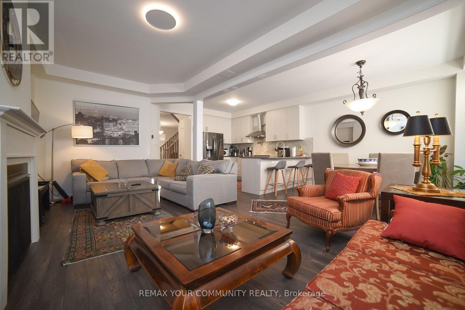 12 VIOLA STREET - 12
