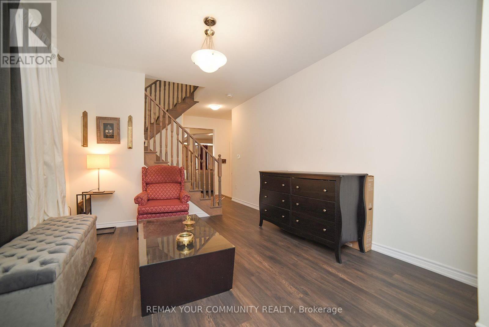 12 VIOLA STREET - 4