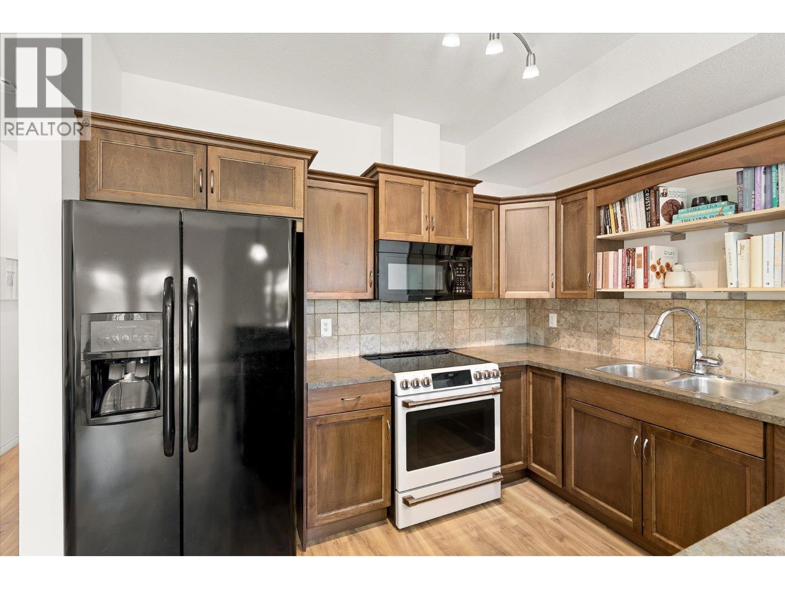 #41 6900 Marshall Road - 7