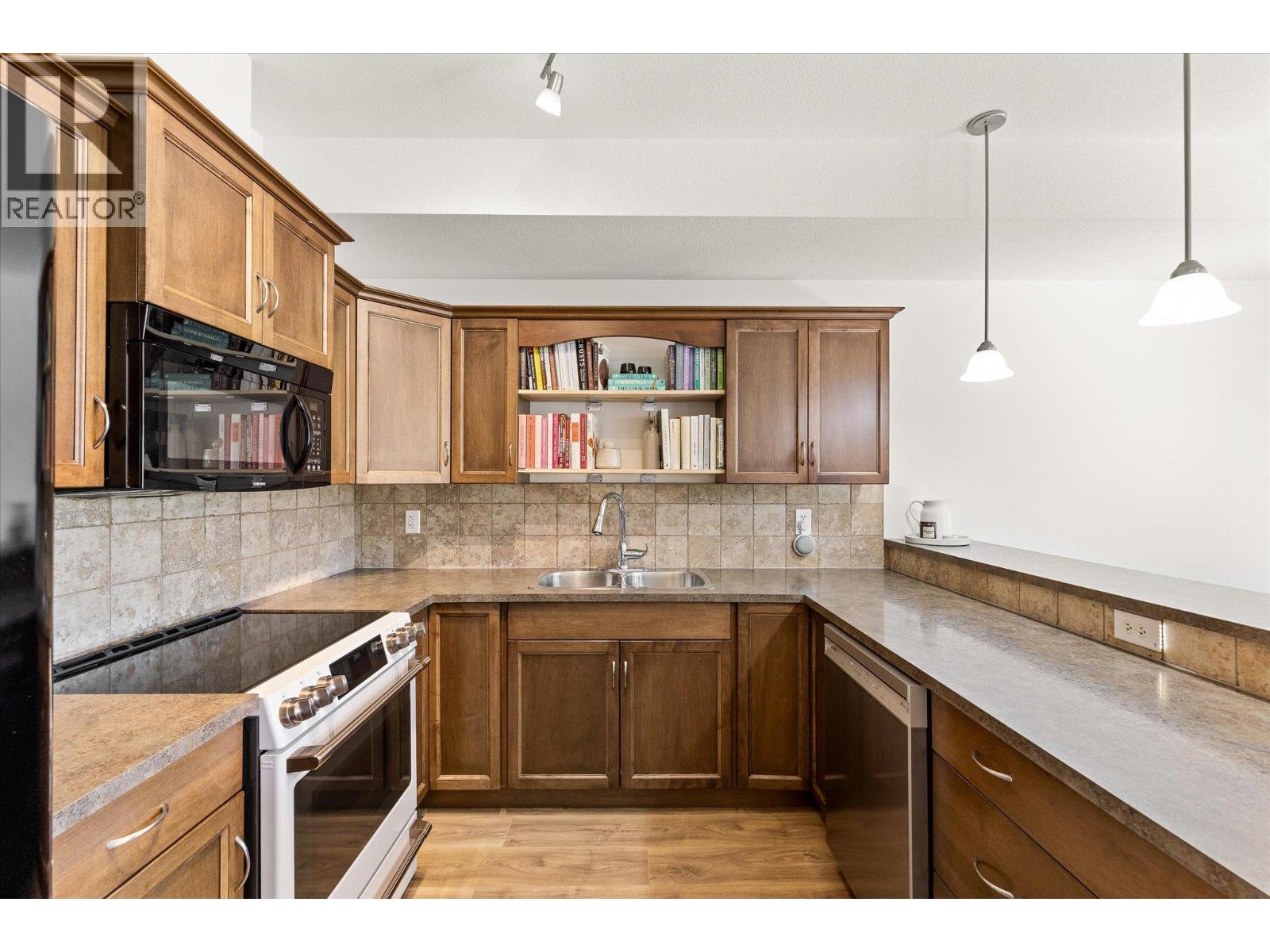 #41 6900 Marshall Road - 8