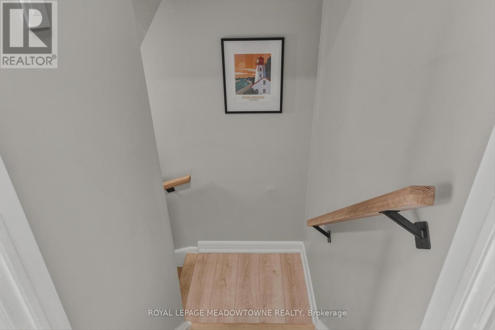 #37 2272 MOWAT AVENUE - 12