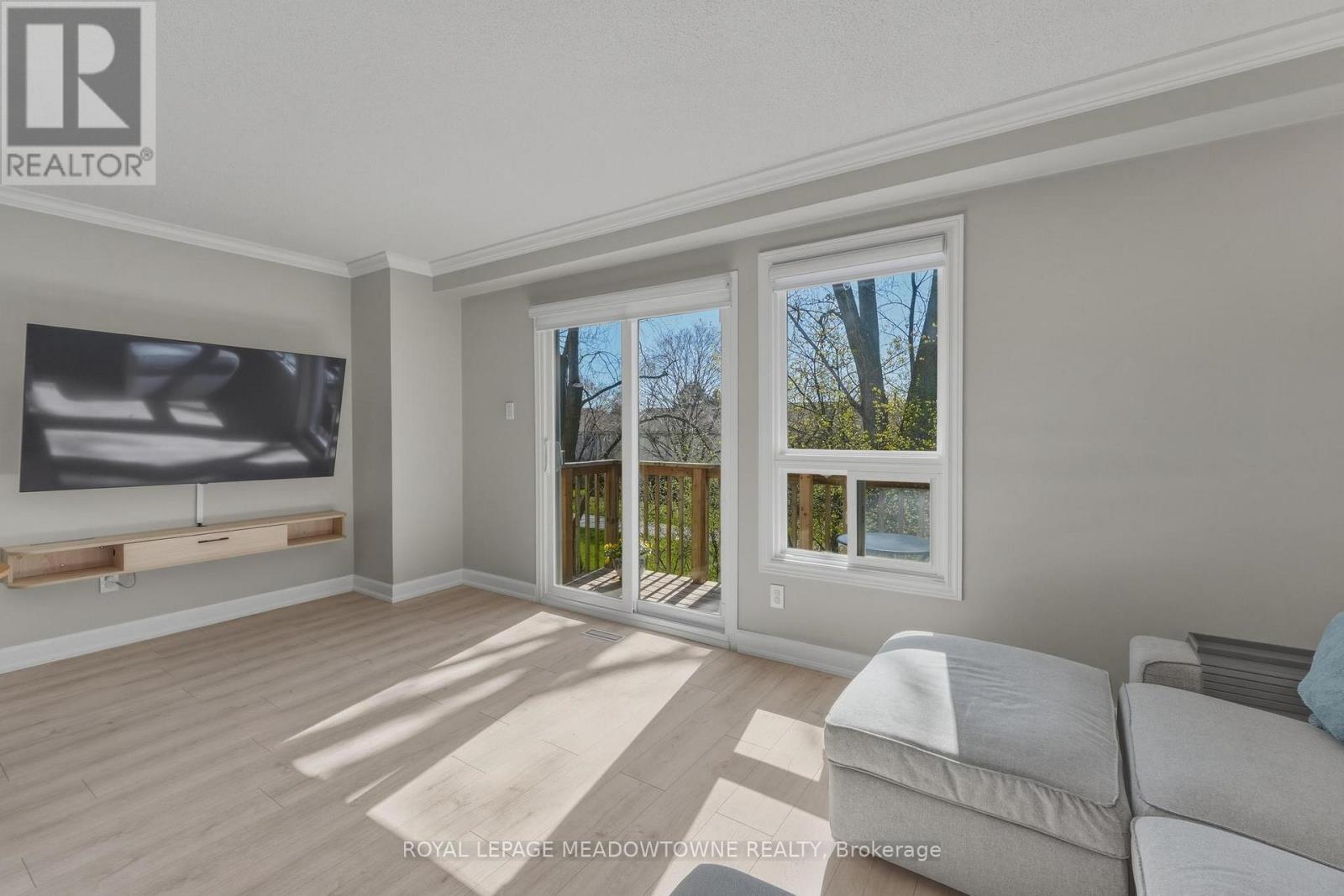 #37 2272 MOWAT AVENUE - 14