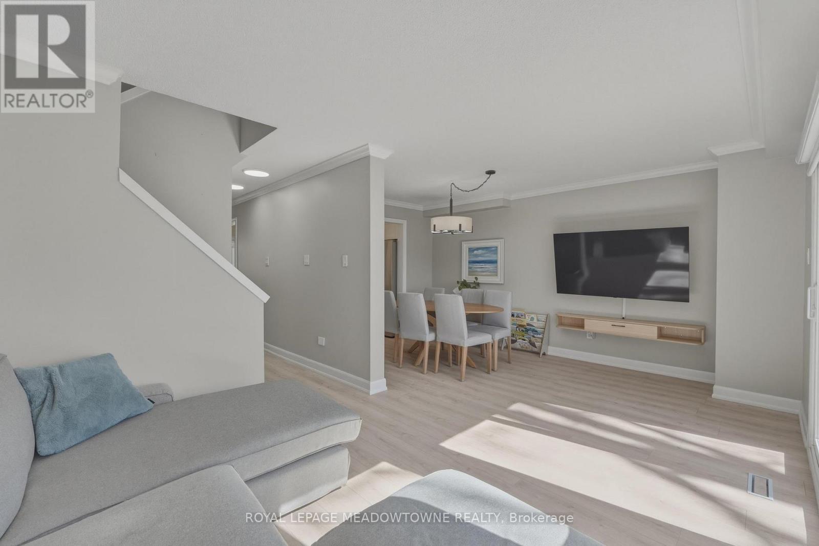 #37 2272 MOWAT AVENUE - 15